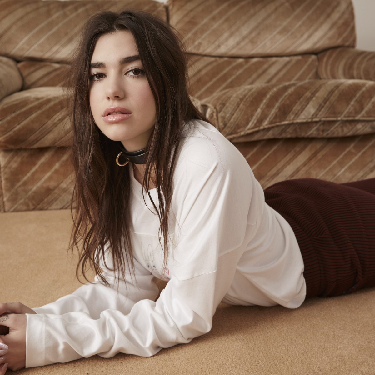 Dua Lipa: Το dark pop φαινόμενο που ξετρελαίνει τους millennials