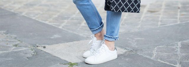 4 βήματα για να διατηρήσετε πάντα λευκά τα αγαπημένα σας sneakers