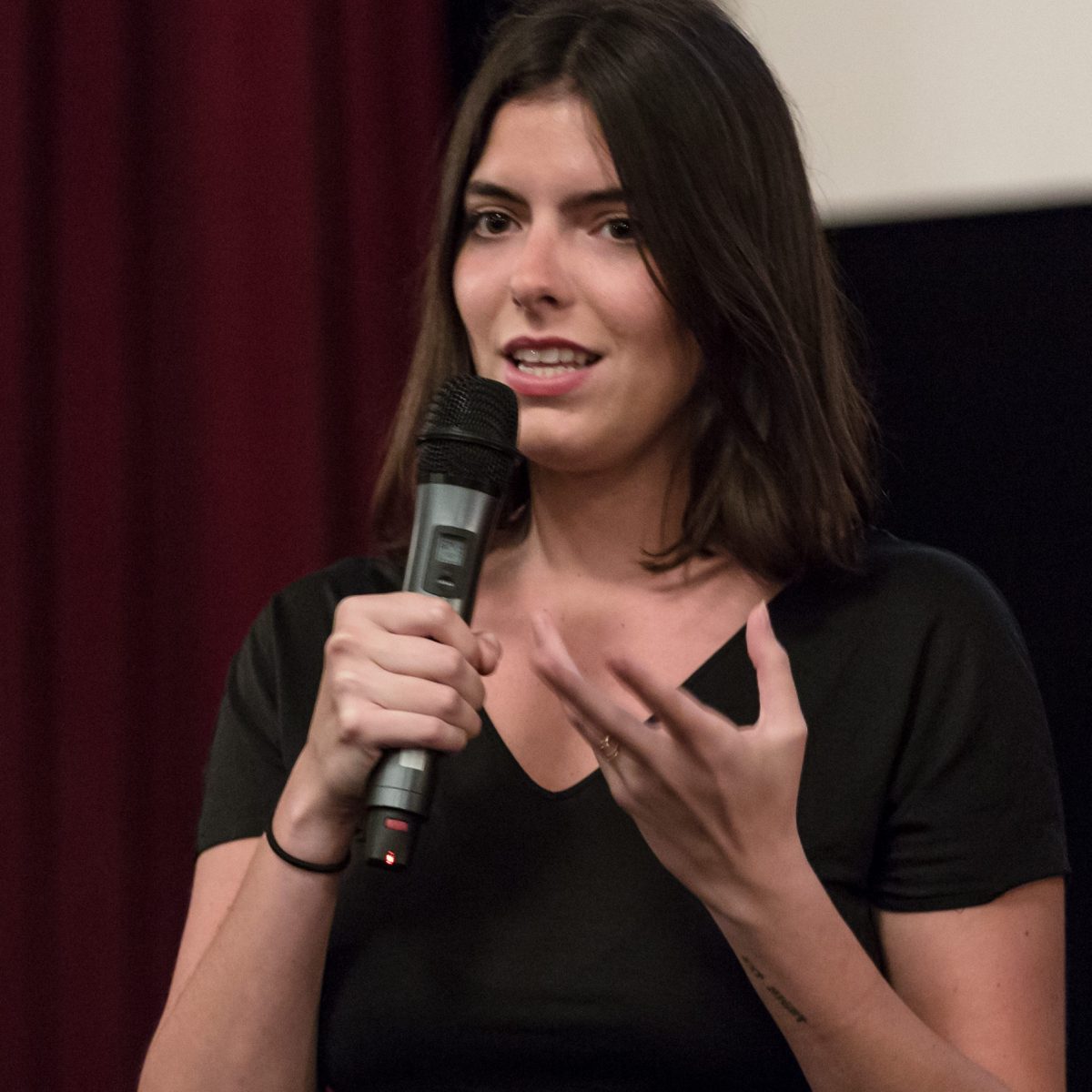 Η Ελληνίδα Ζακλίν Λέντζου βραβεύτηκε στις Κάννες!