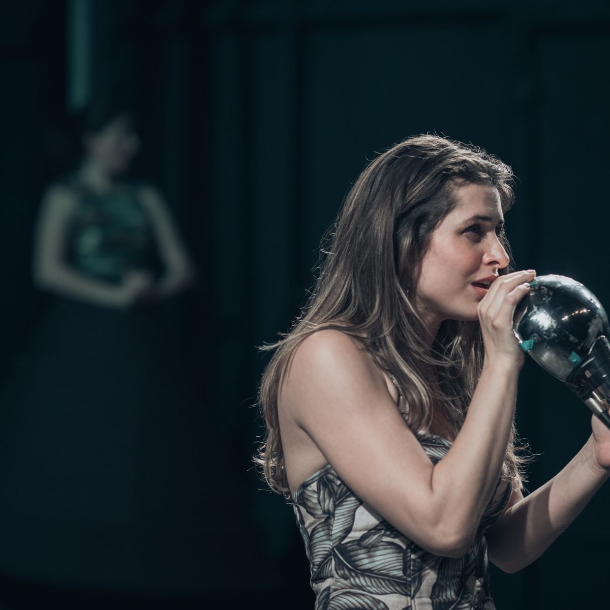 Η Βασιλική Τρουφάκου πρωταγωνιστεί σε μια από τις πιο ενδιαφέρουσες παραστάσεις της σεζόν