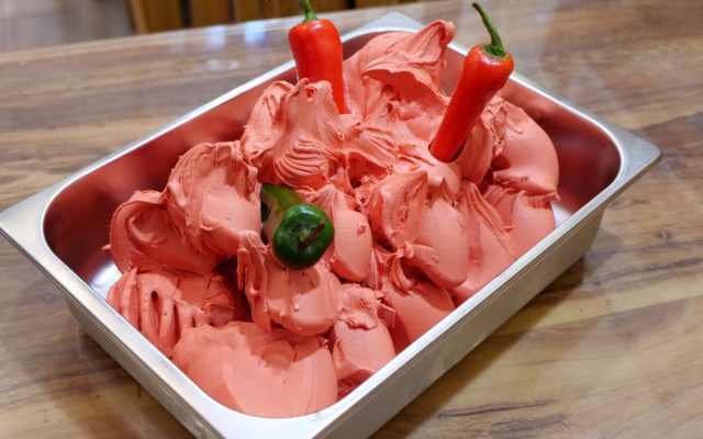 «Η ανάσα του διαβόλου» είναι το πιο καυτερό παγωτό στον κόσμο