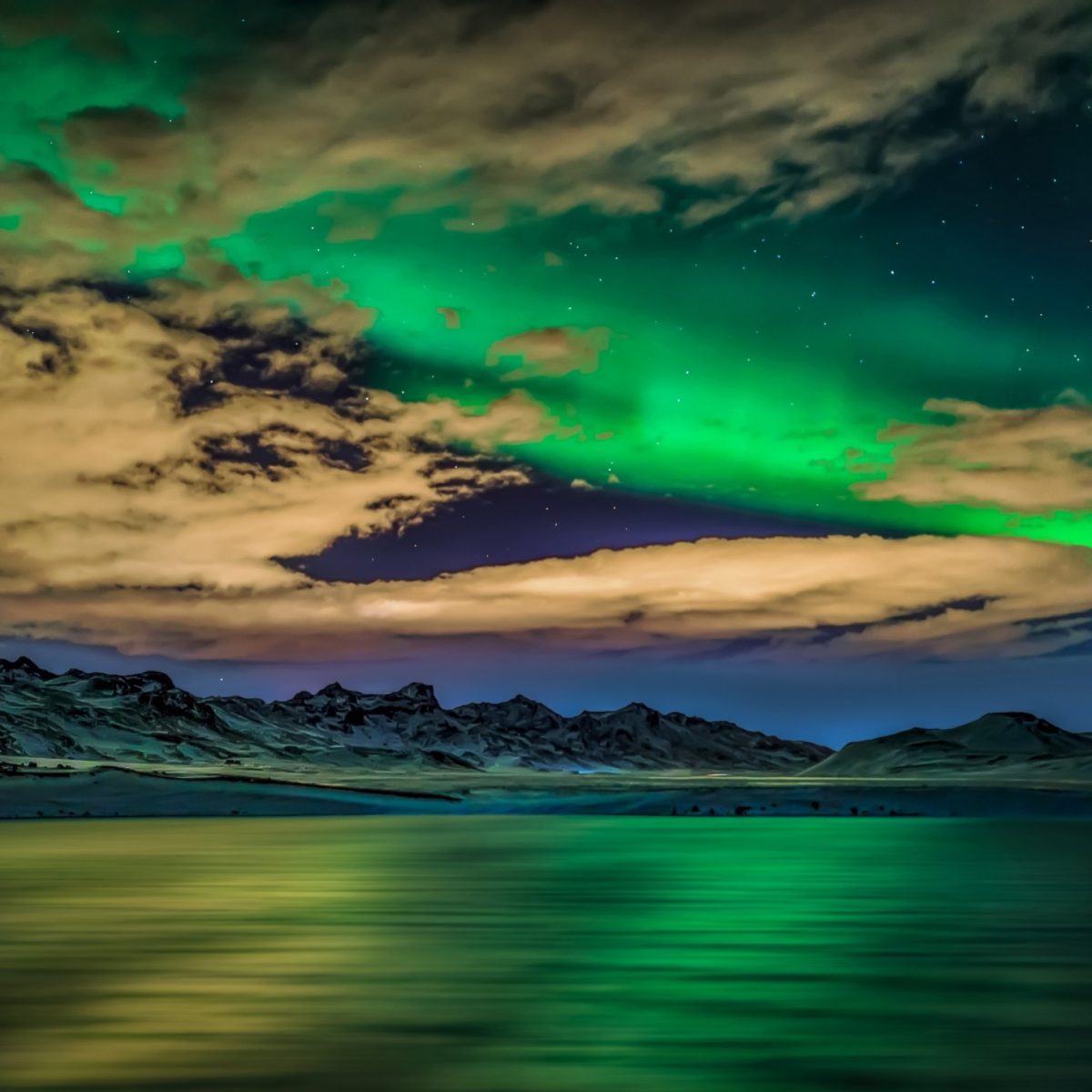 Ένα σπα κάτω από το Βόρειο Σέλας