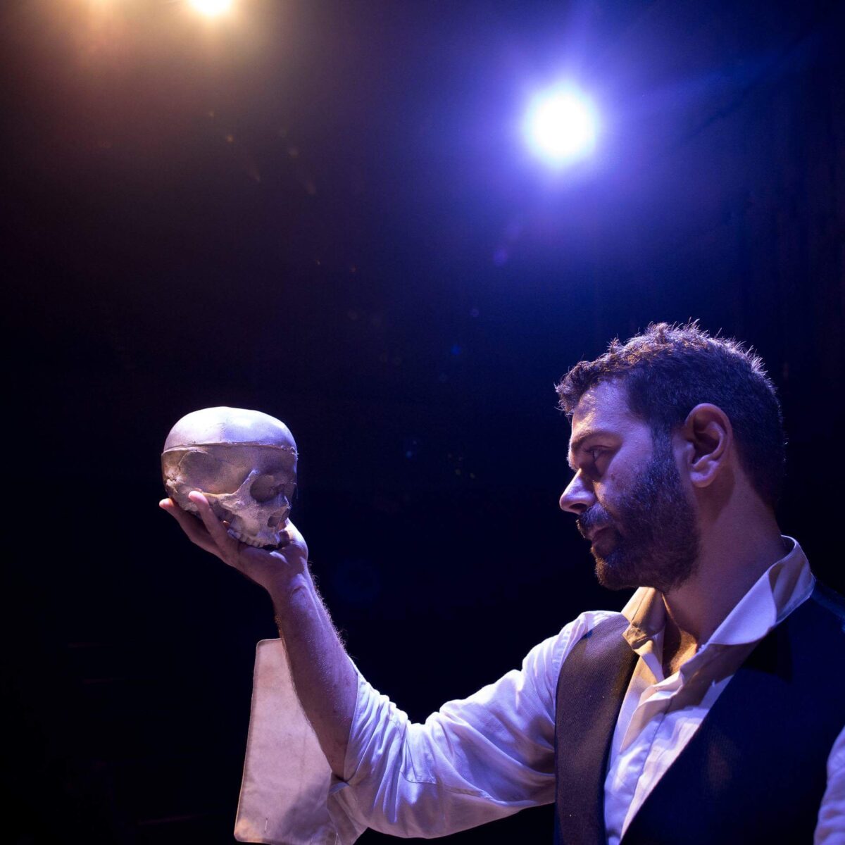 Συνέντευξη με τον Τάσο Ιορδανίδη για την παράσταση «Άμλετ»