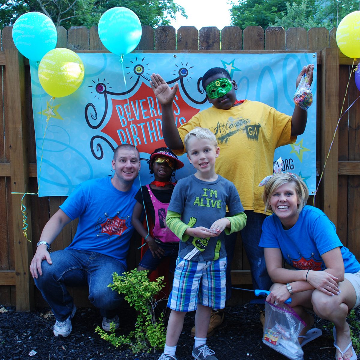 Αυτή η γυναίκα δίνει χαρά σε άπορα παιδιά -Διοργανώνει πάρτι και προσφέρει χαμόγελα