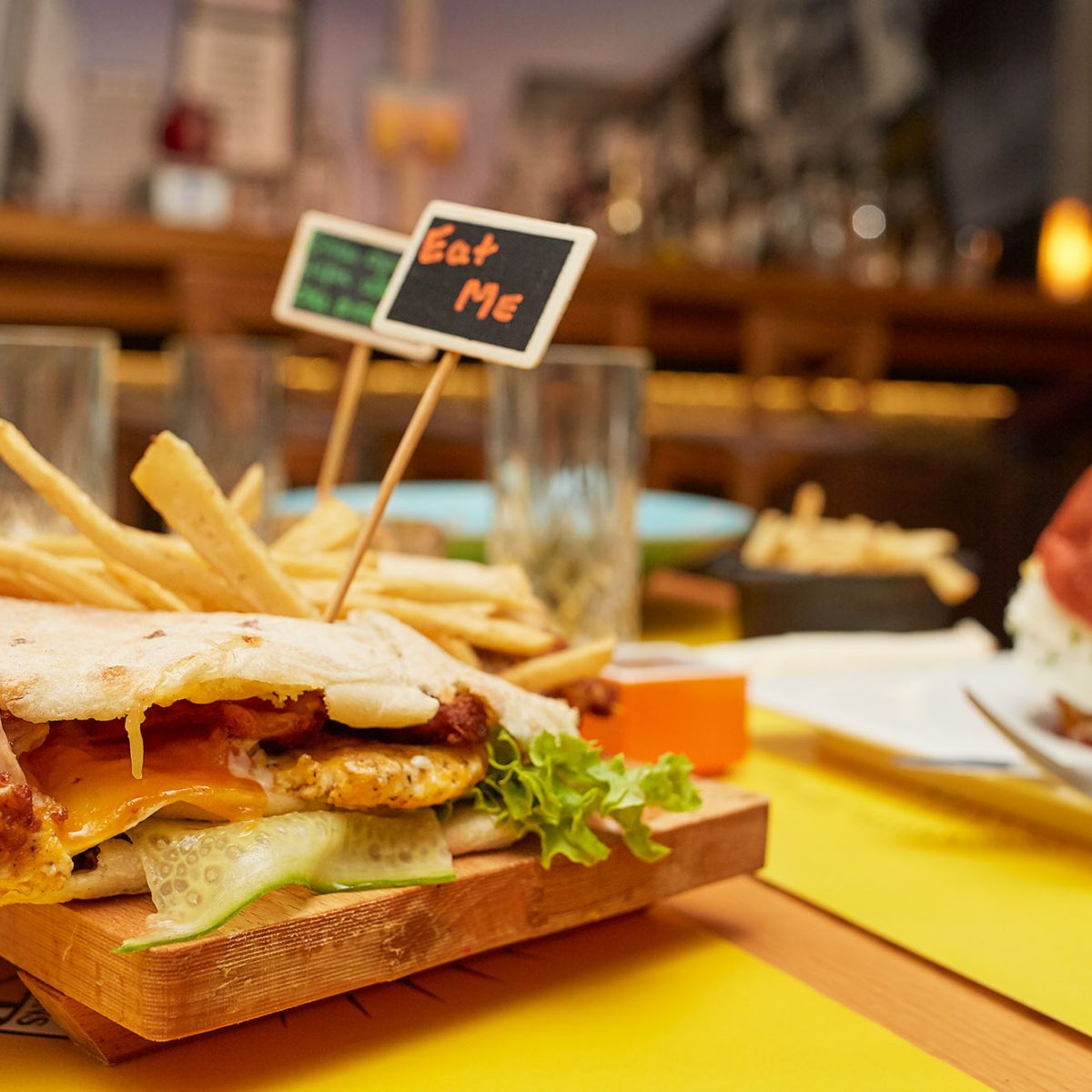 FRIDAY I’M IN LOVE with Mikaello