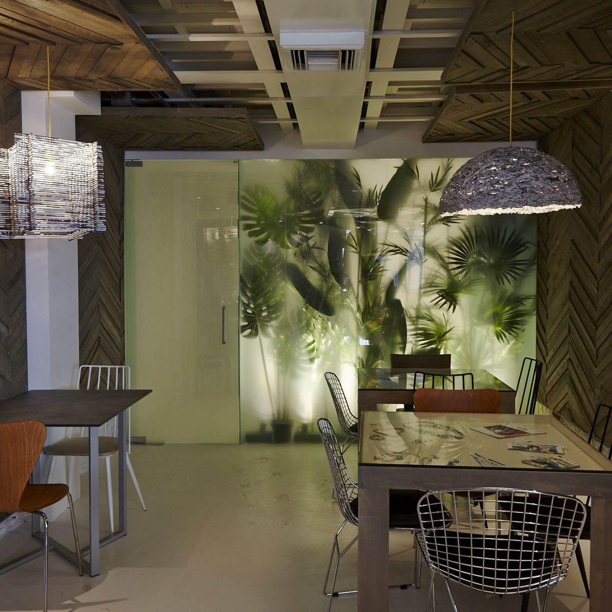 Το περιοδικό «σχεδία» έχει το δικό του σπίτι στο κέντρο της πόλης και είναι εκπληκτικό!