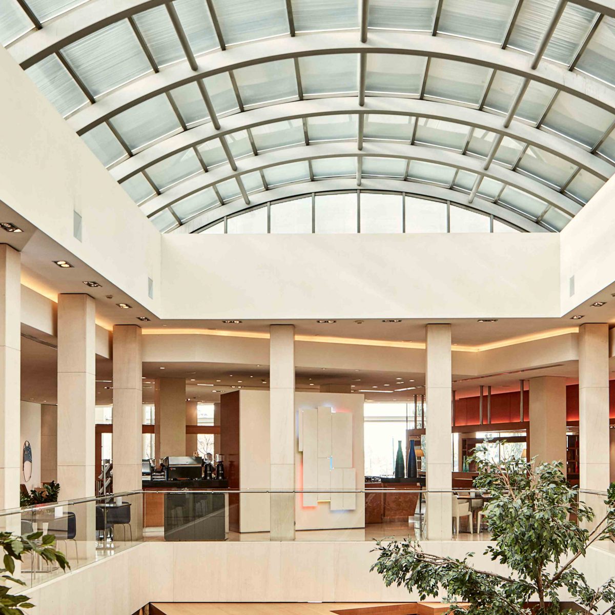 Το Hilton των Αθηνών γιορτάζει την επέτειο των 100 χρόνων της αλυσίδας με δύο νέα projects που δεν θες να χάσεις!