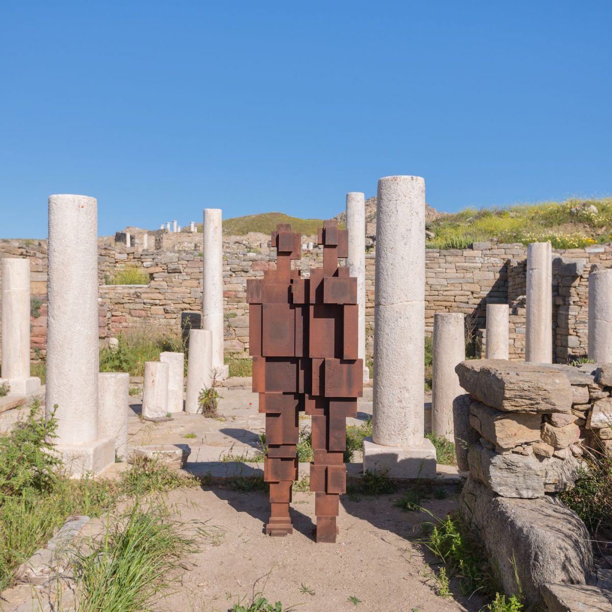 Ανακάλυψε φέτος την γοητεία της σύγχρονης τέχνης σε κορυφαίες εκθέσεις στα ελληνικά νησιά!