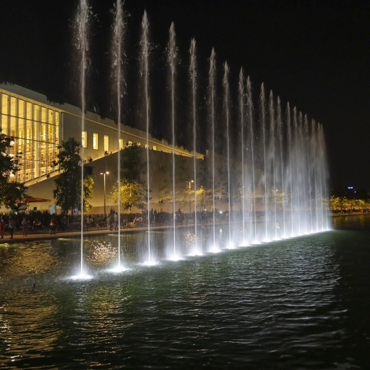 O χορός των σιντριβανιών υπάρχει και δεν είναι αποτέλεσμα γραφικών!