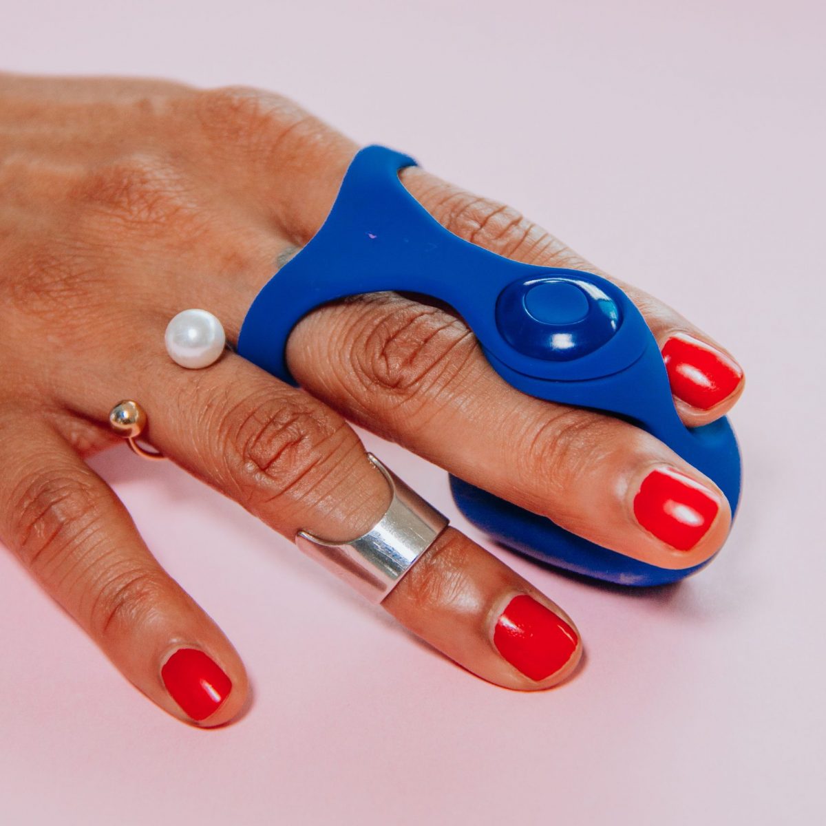 Αυξάνονται οι πωλήσεις των sex toys όσο ο κόσμος μπαίνει σε καραντίνα