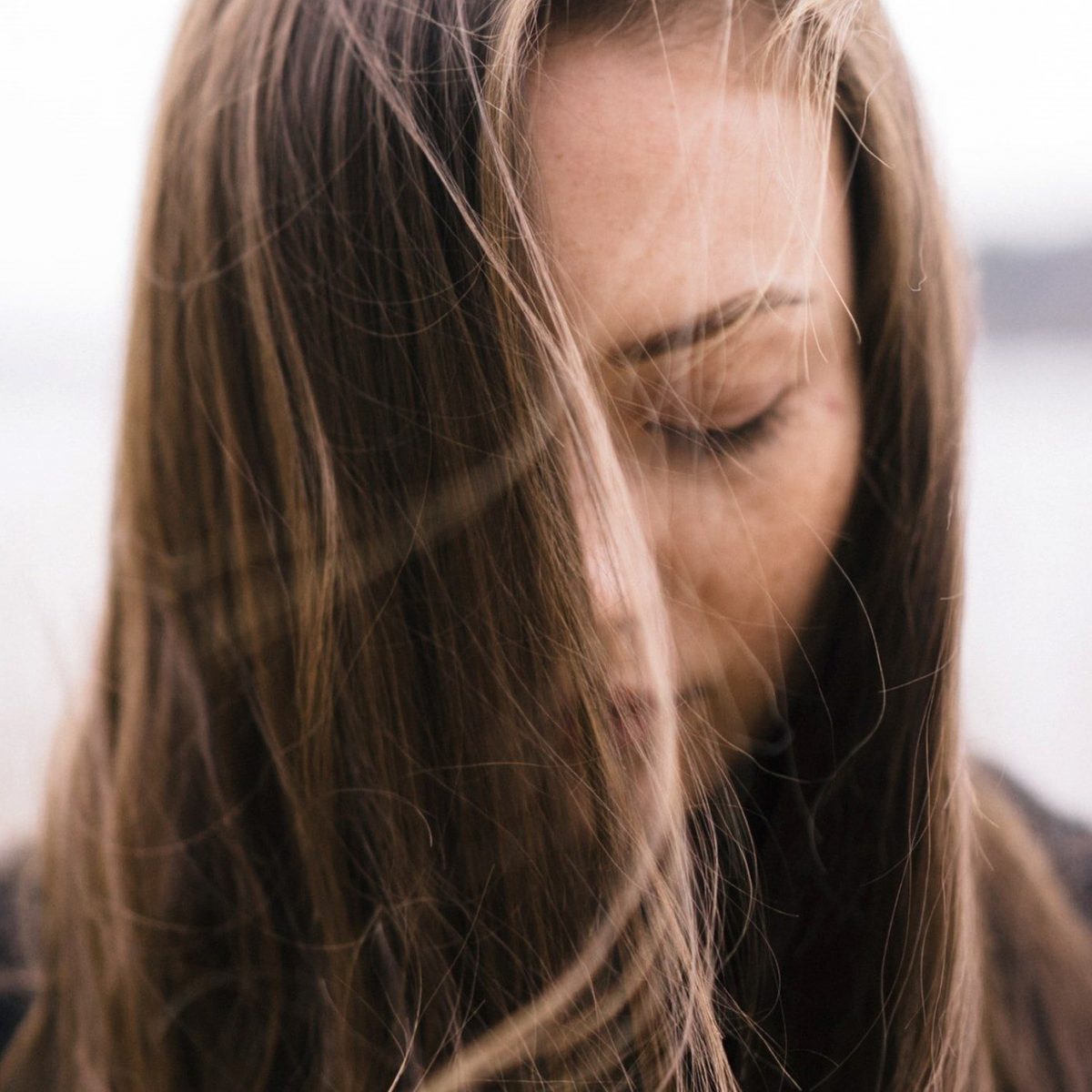 Το σιωπηλό σινιάλο για τα θύματα ενδοοικογενειακής βίας