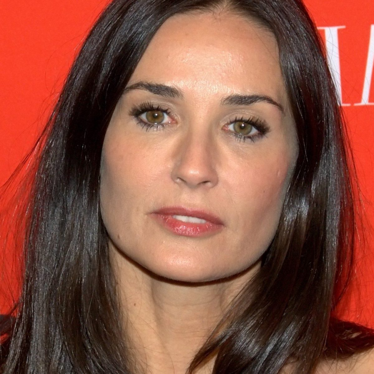 H Demi Moore εξήγησε γιατί μπάνιο της είναι… έτσι