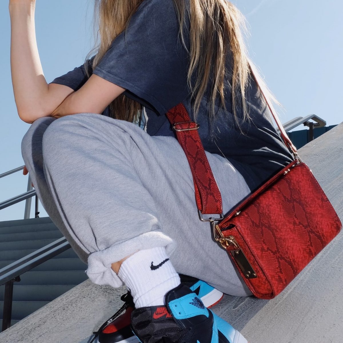 12 υπέροχες τσάντες για τις πρώτες βόλτες μετά την καραντίνα