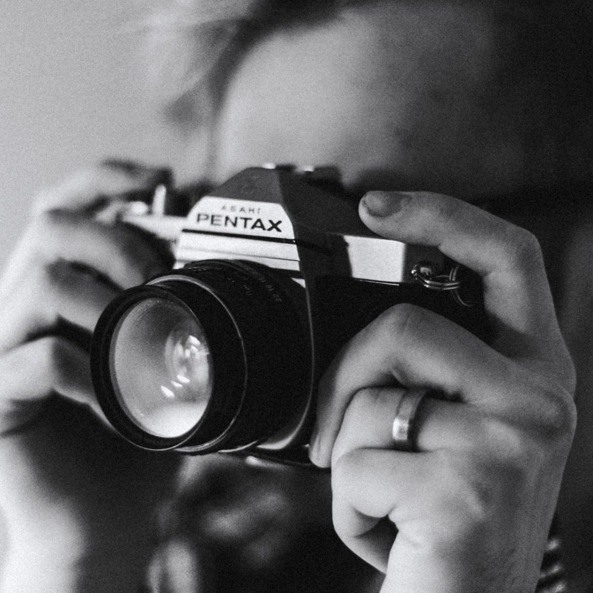 Έτσι ζούσε μια παρέα φοιτητών της σχολής Καλών Τεχνών στο Λονδίνο των ’90s