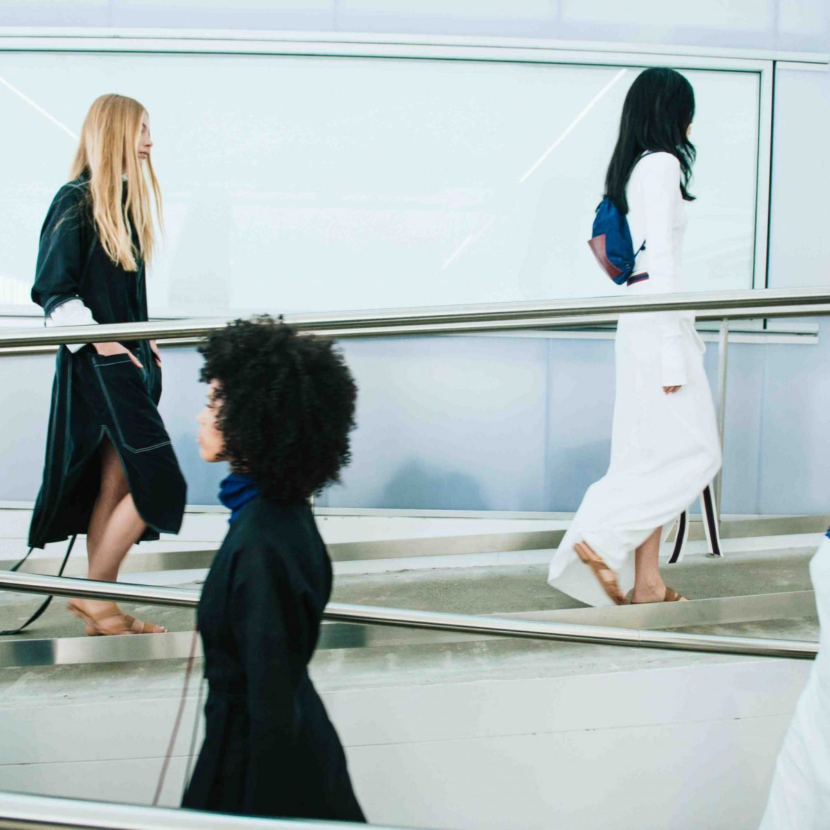 Πώς η μόδα επιβιώνει στην ψηφιακή εποχή