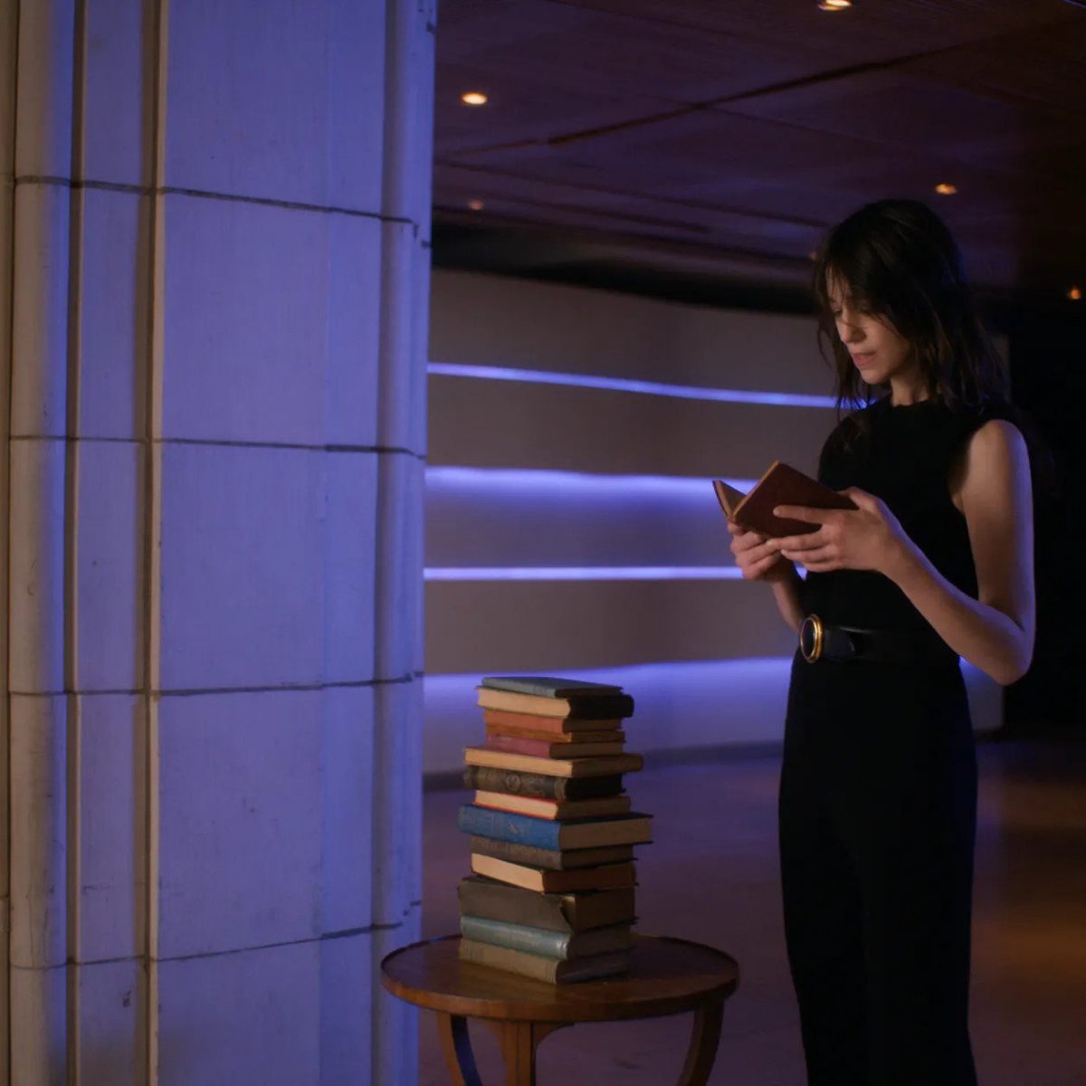 Ο Jim Jarmusch σκηνοθετεί ένα μαγικό φιλμ για τον YSL με τις Julianne Moore, Chloë Sevigny, Charlotte Gainsbourg