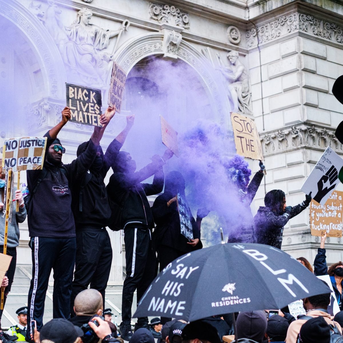 Τα νέα της Τετάρτης: Το διάγγελμα, η ώρα της ευθύνης για την Αμερική και το ελληνικό σινεμά στο σπίτι σου