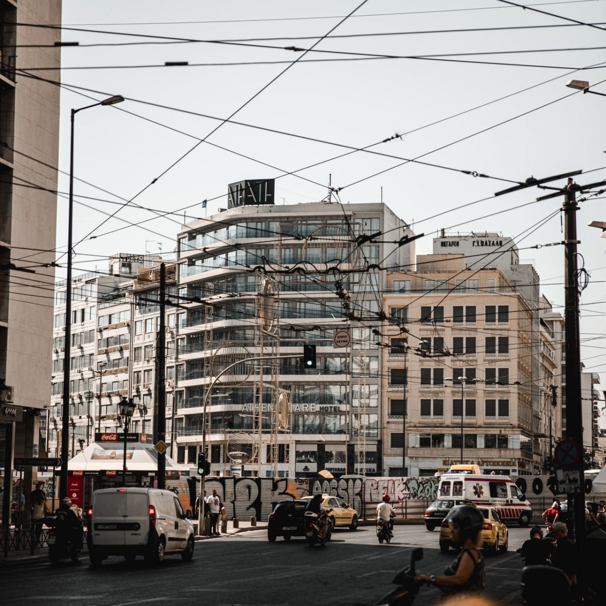 Η ημέρα στον κόσμο: Η πλατφόρμα των εμβολίων, η Μινεάπολη και το «φεγγάρι των λουλουδιών»