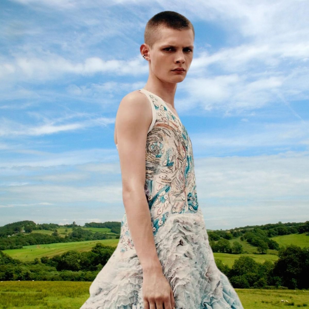 Alexander McQueen: O οίκος στρέφεται στον Ρομαντισμό και τον Άγγλο ποιητή William Blake