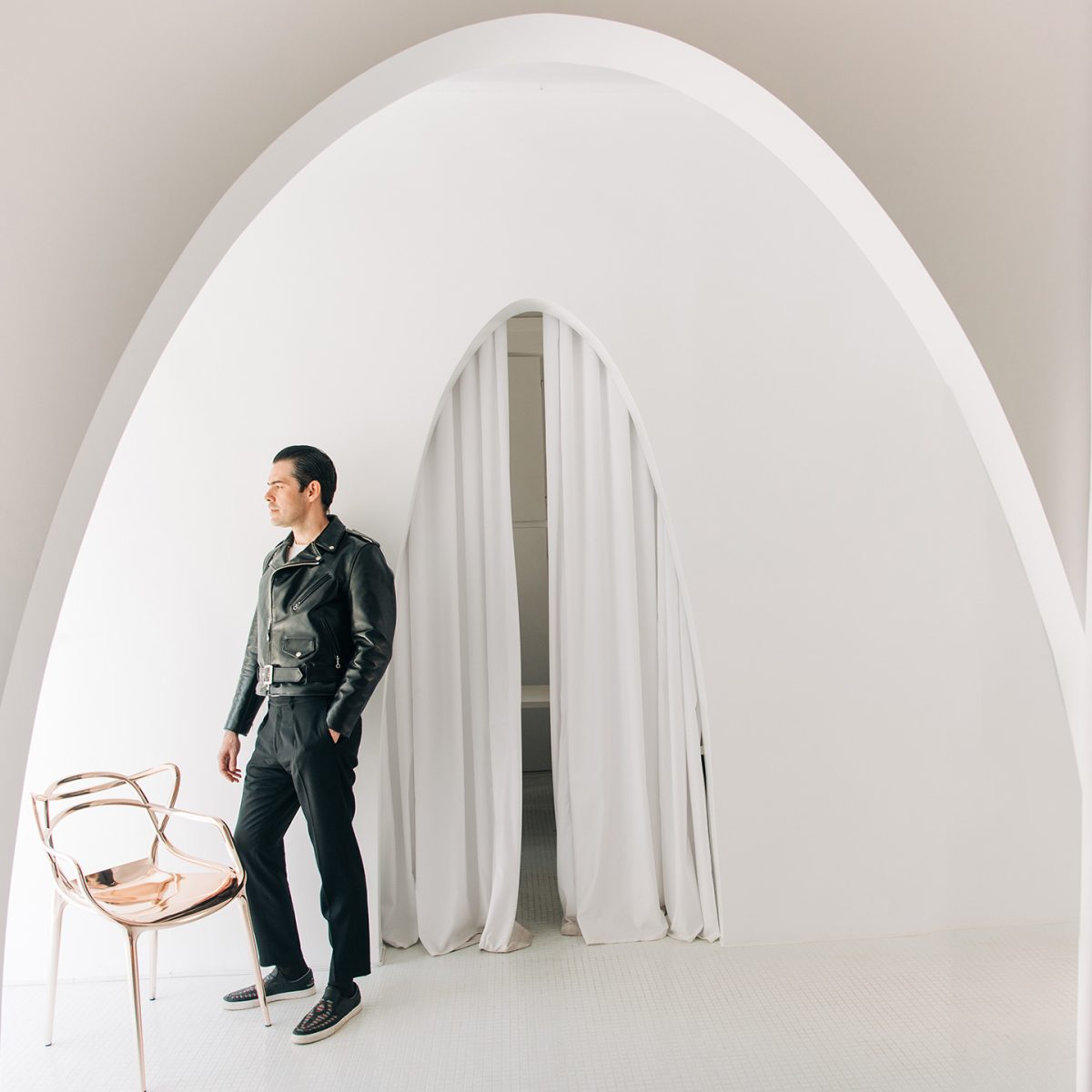 Παύλος Χατζηαγγελίδης: O αρχιτέκτονας πίσω από τα πιο ανατρεπτικά κτήρια της Αθήνας!