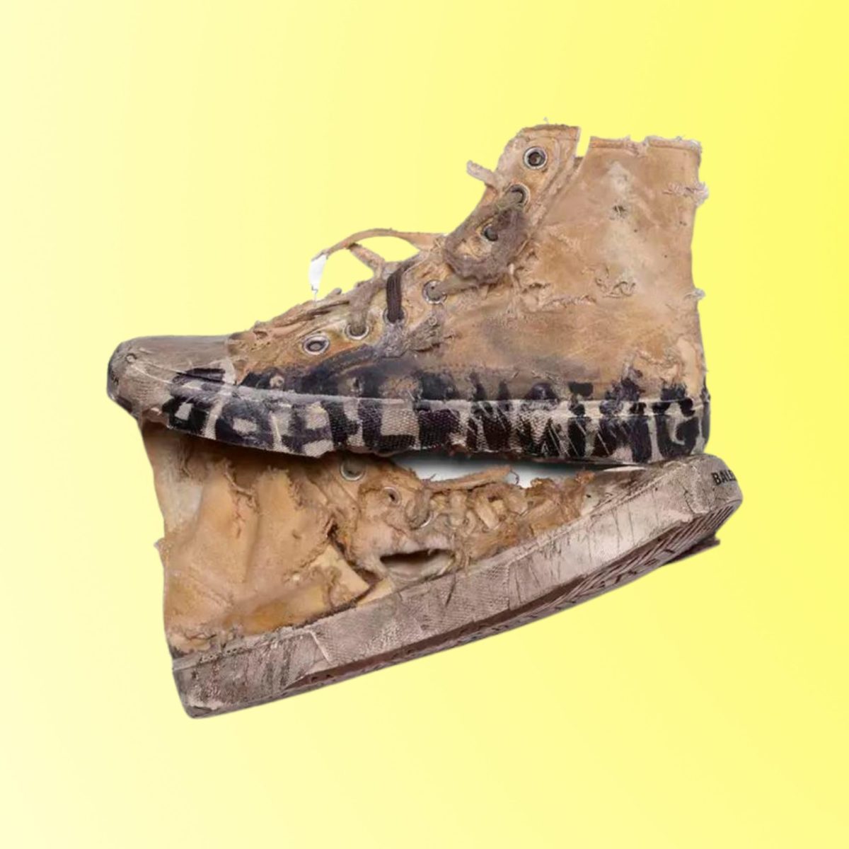 Tρεις λόγοι για να σνομπάρεις το νέο χιλιοφθαρμένο sneaker της Balenciaga!