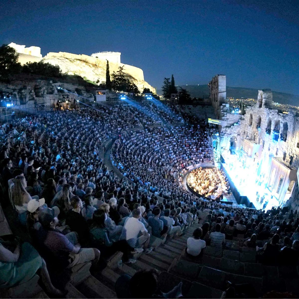 Κατάμεστο το Ηρώδειο στην πρεμιέρα της όπερας του Ριγολέττο, που έκανε πάταγο!