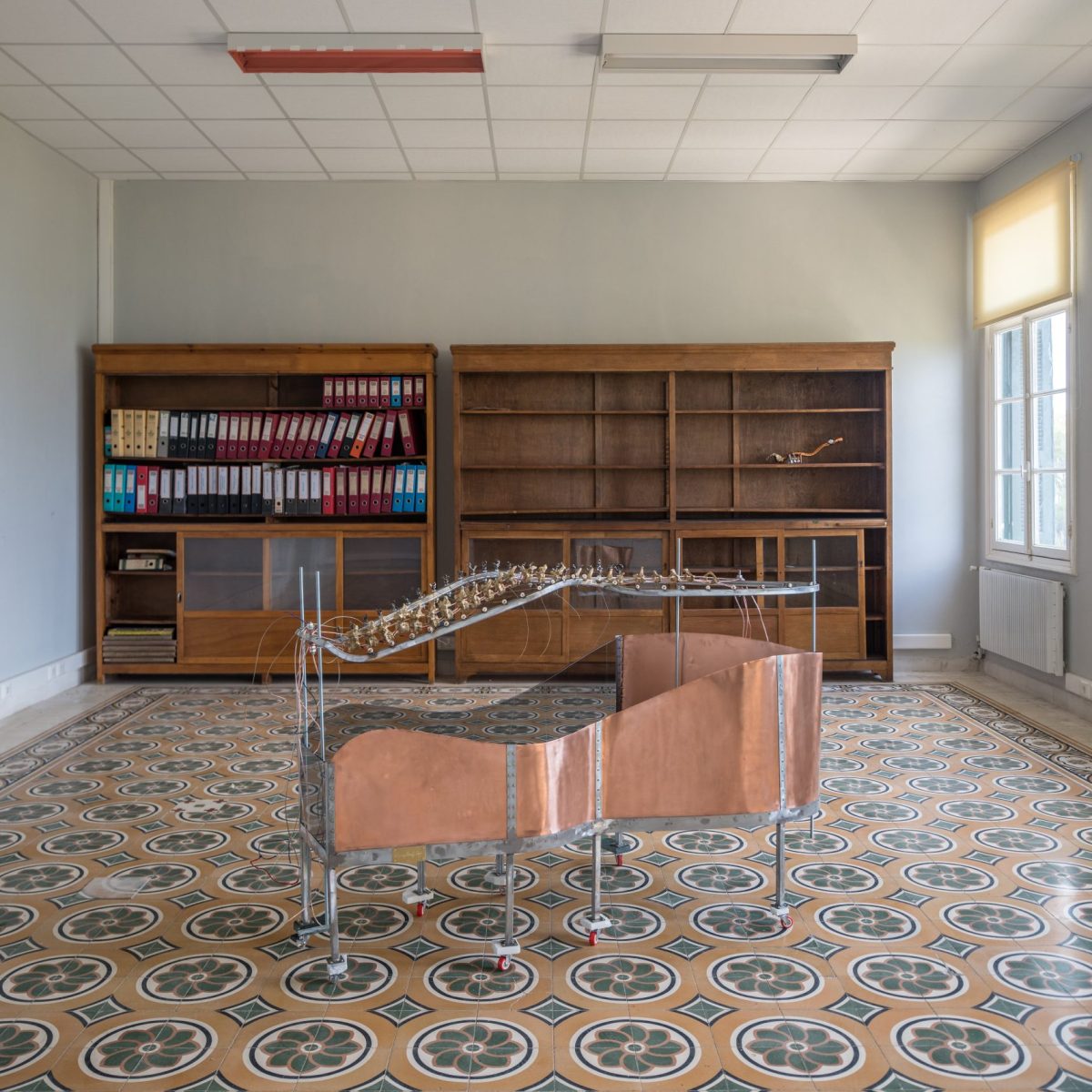 History of Absence: Μια φαντασμαγορική έκθεση-συλλογή αναμνήσεων και φαντασίας στις Σπέτσες