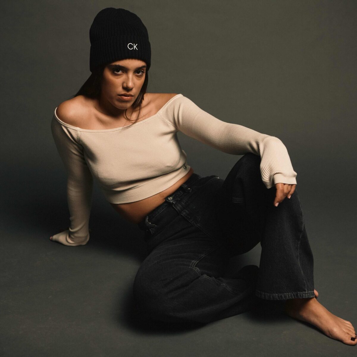 Γιατί η Σάντυ Χατζηϊωάννου μας αρέσει όχι μόνο για το ταλέντο της ως ηθοποιός αλλά και για το στιλ της