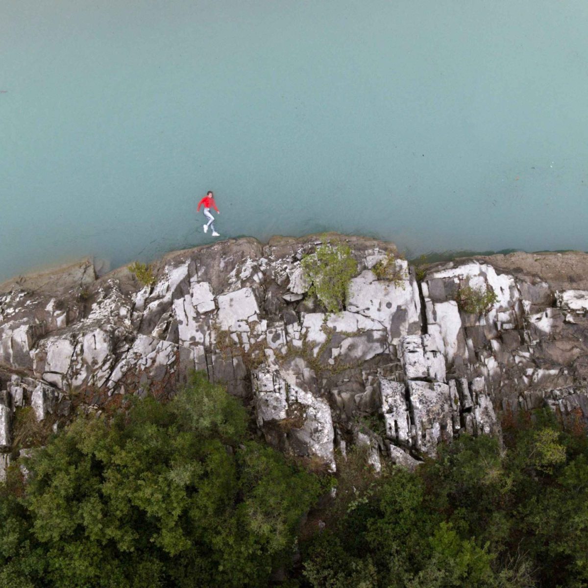 Aυτή η οπτικοακουστική εγκατάσταση εκμηδενίζει τον χρόνο και τις αποστάσεις!