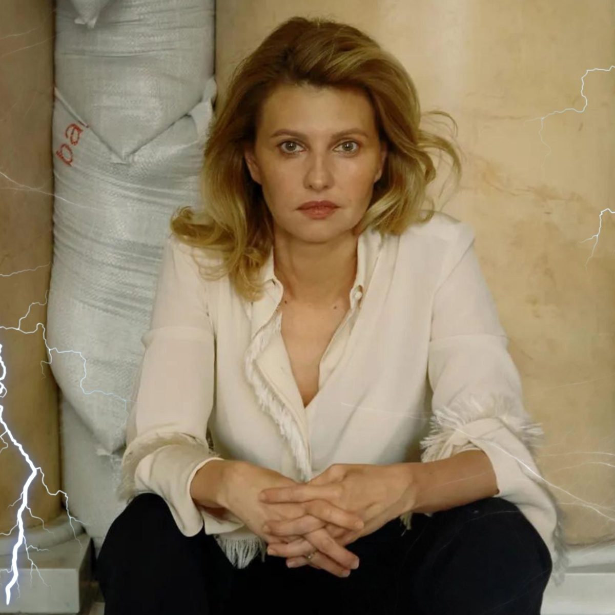 Στα χαρακώματα πόζαρε ως σταρ η Πρώτη Κυρία της Ουκρανίας και δεν γλίτωσε τις αποδοκιμασίες