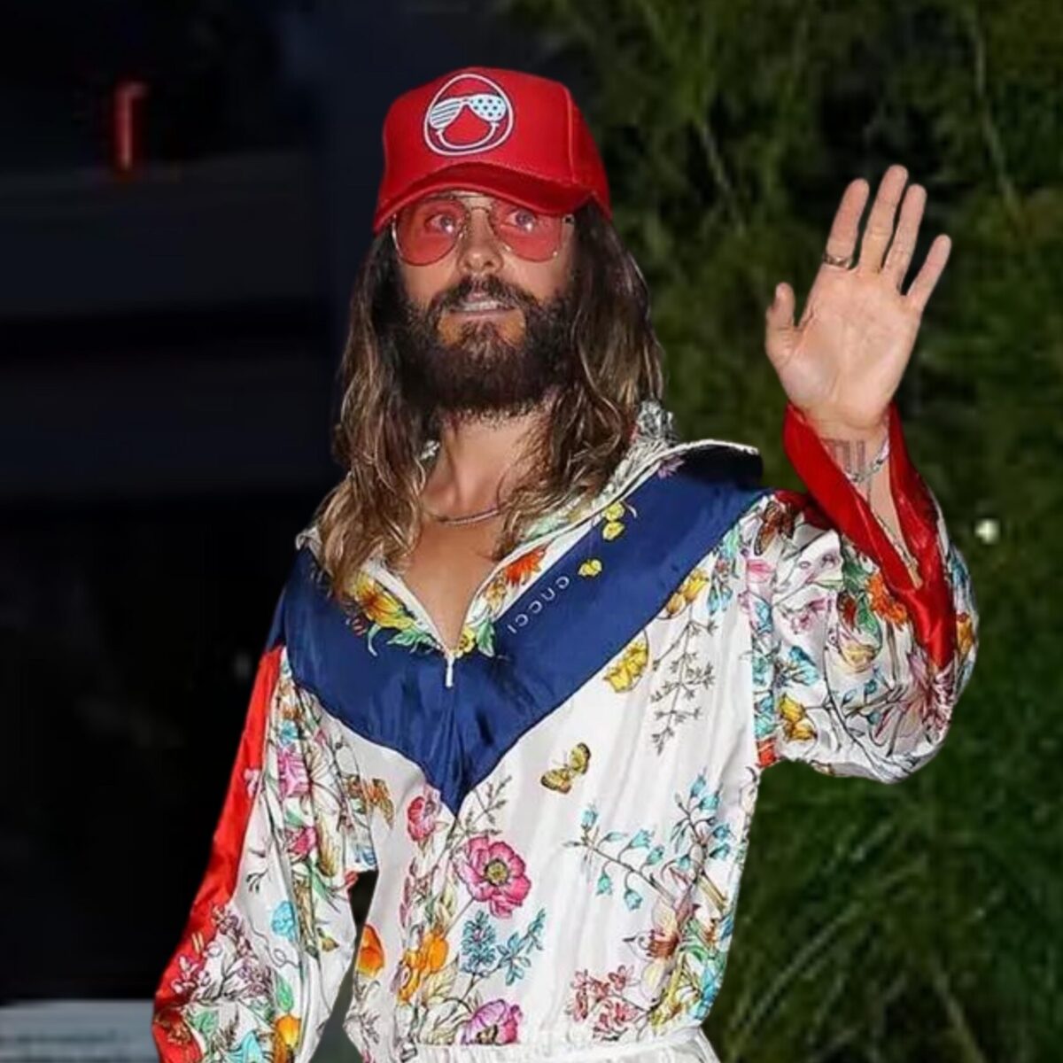 O Τζάρεντ Λέτο πήγε με αέρινο φόρεμα σε πάρτι λέγοντας “όχι” στο τυπικό παντελόνι με τον τρόπο του!