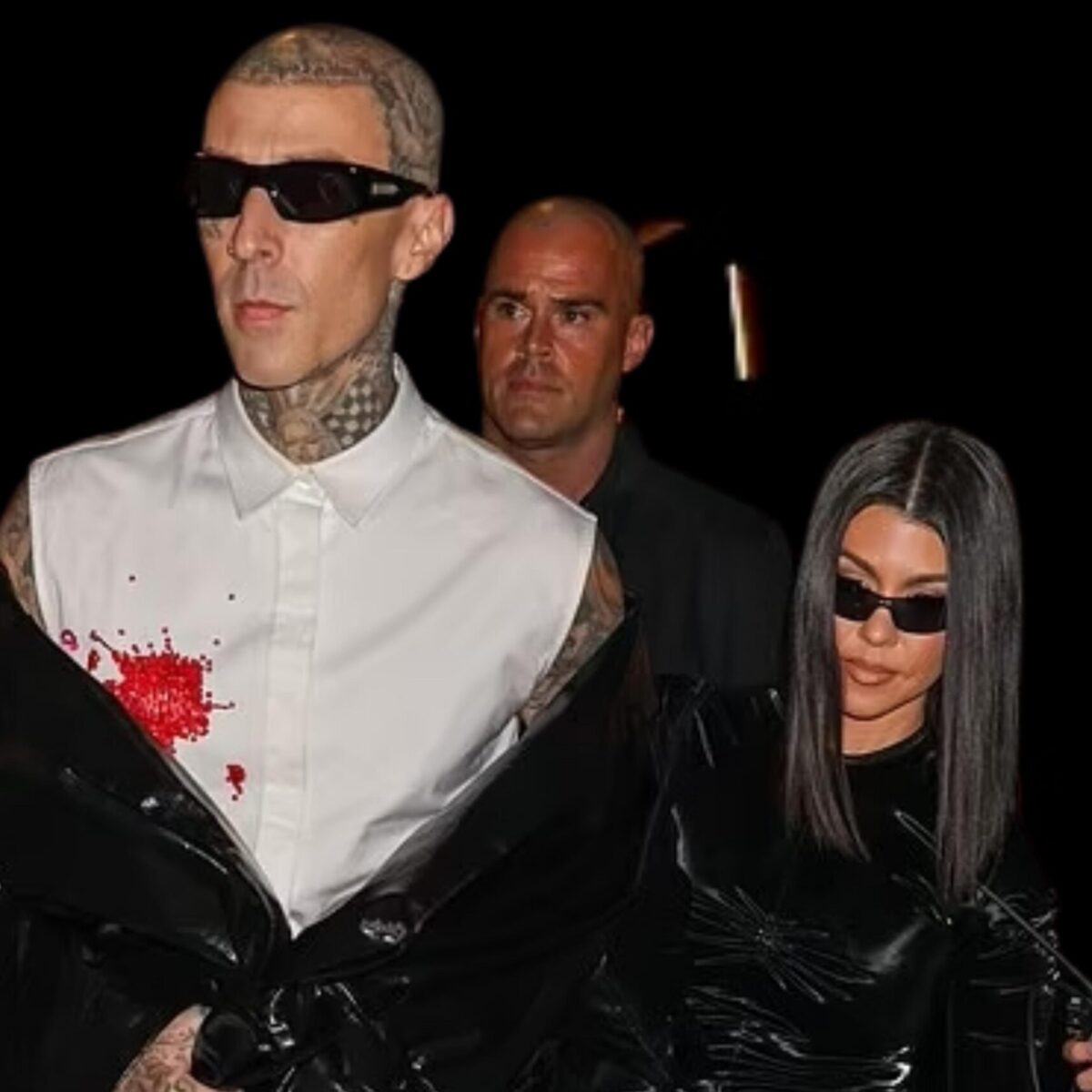 O Τράβις Μπάρκερ πήγε σε πασαρέλα και δεν θέλησε να κρύψει το αίμα στο πουκάμισο του, που ήταν εκεί για στιλιστικούς λόγους!