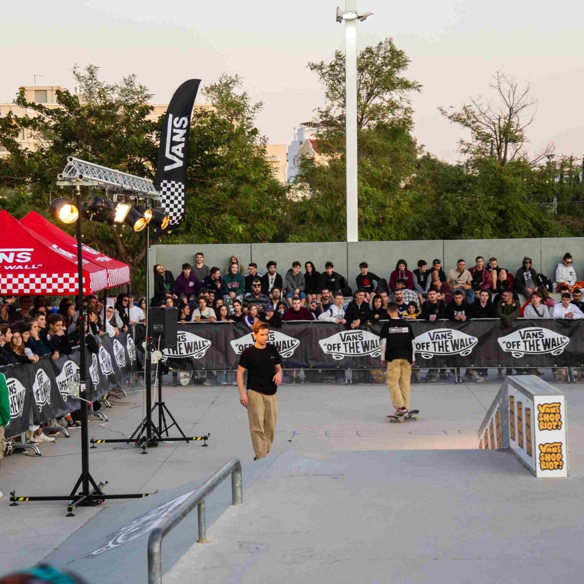 Tα δέκα κορυφαία skateshops της Ελλάδας μοιράζονται μαζί μας το vibe του φετινού Vans Shop Riot!