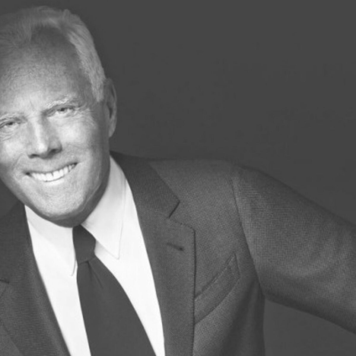 Ο Τζόρτζιο Αρμάνι φανέρωσε ποιοι σχεδιαστές επηρέασαν το χαρακτηριστικό του στιλ!