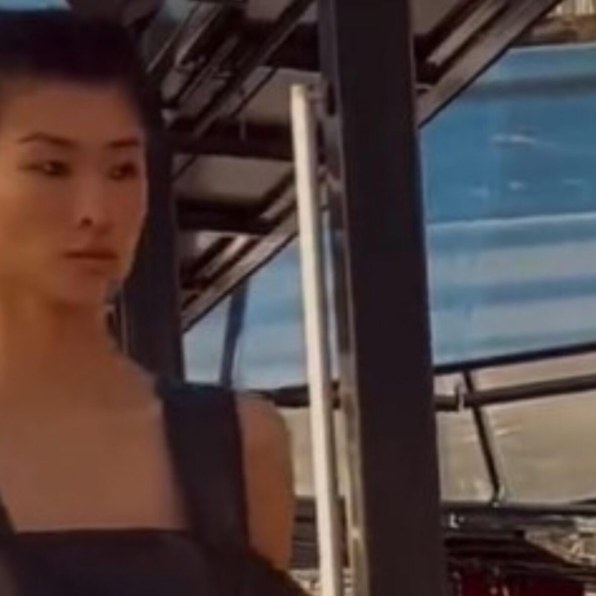 H Louis Vuitton λάνσαρε ρούχα με τεράστιες τσέπες που χωρούν μέχρι και λάπτοπ!