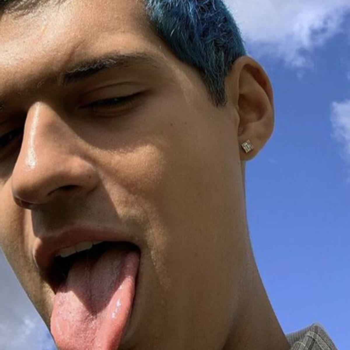 O Omar Apollo “αποστόμωσε” τους φαν απαντώντας στις κατηγορίες για queerbaiting!