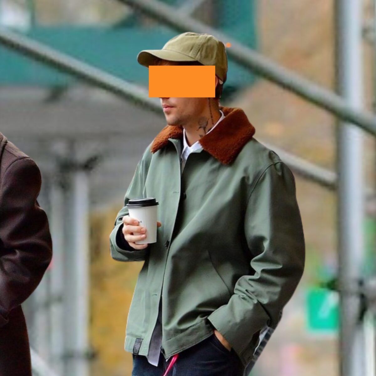 Tζάστιν Μπίμπερ: Πήγε για καφέ με γυαλιά που είχαν (επιεικώς) αστείο σχήμα – Η Balenciaga βγήκε για πάντα από την ζωή του