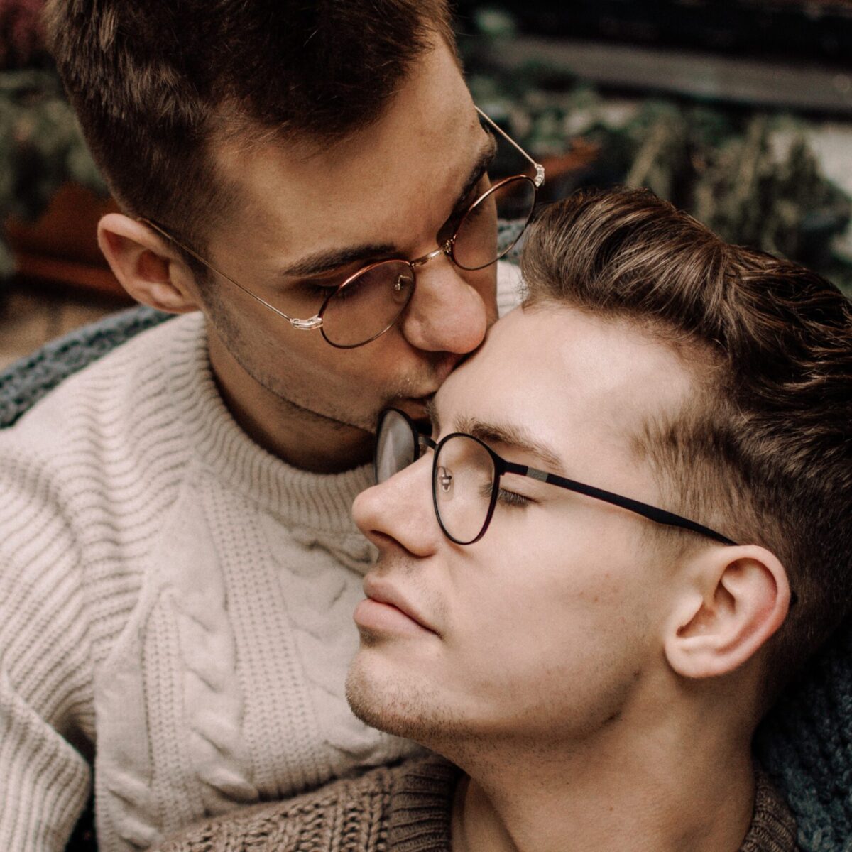 Φωτογράφος καταγράφει τους ερωτικούς πειραματισμούς ζευγαριών που γίνονται στα κρυφά, μετά τα μεσάνυχτα!