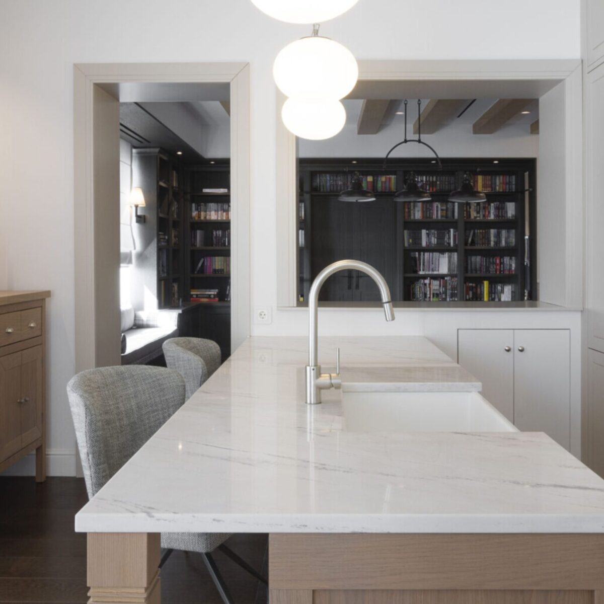 Θεσσαλονίκη: Σ’ αυτό το παραλιακό διαμέρισμα ο μοντερνισμός συναντά την κλασική κομψότητα!