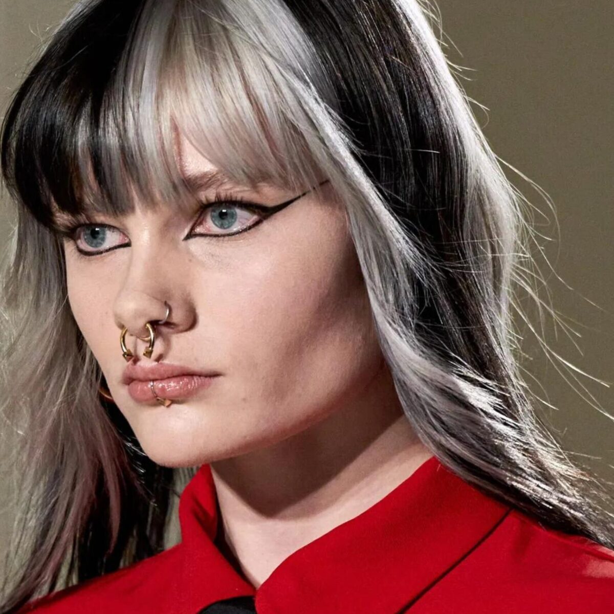 Extreme Black Eyeliner: O oίκος Valentino σου ζητά να βάλεις ένταση στο βλέμμα