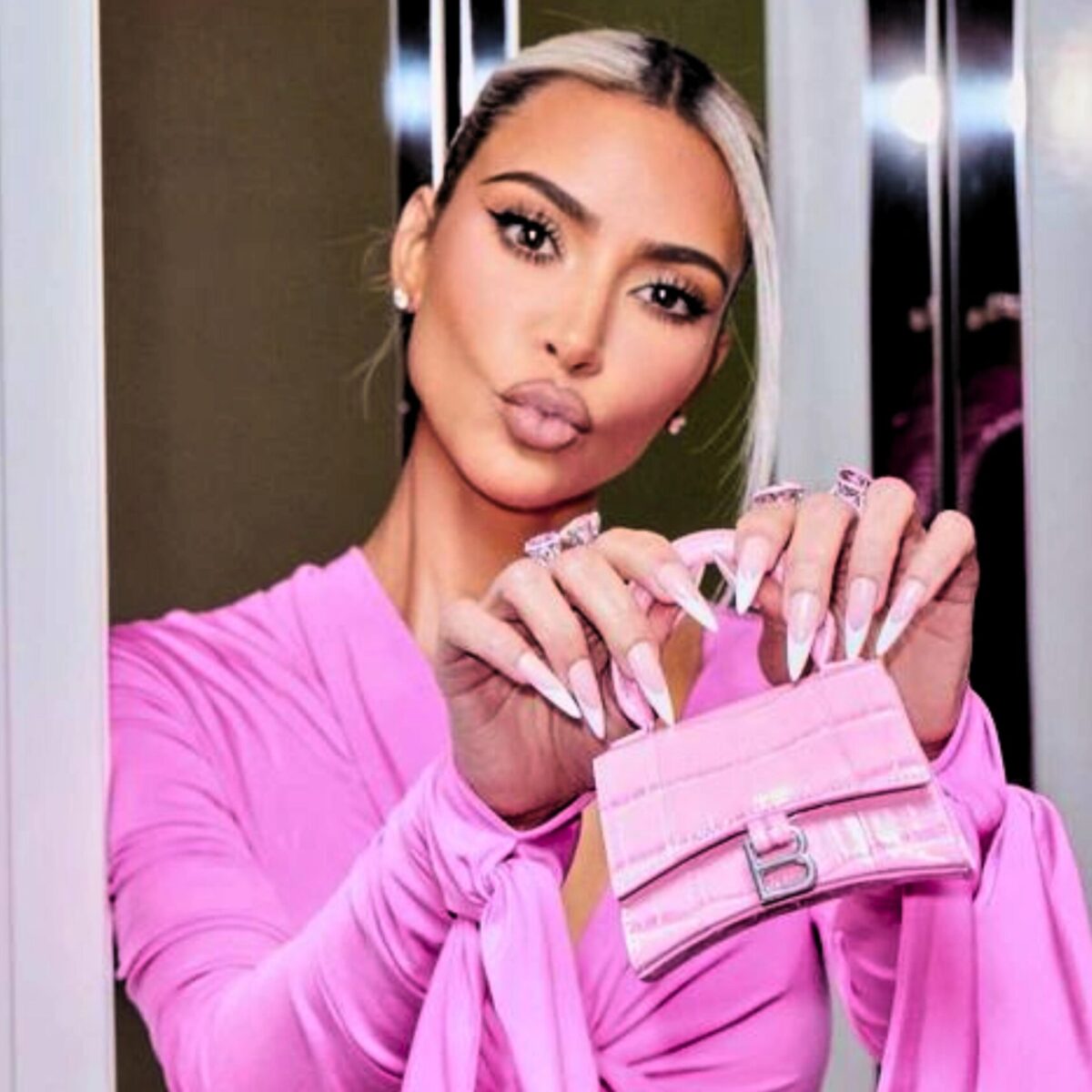 Μανταρινί, παλ ροζ και ματζέντα: Tα 7 μανό που θα κυριαρχήσουν την άνοιξη!