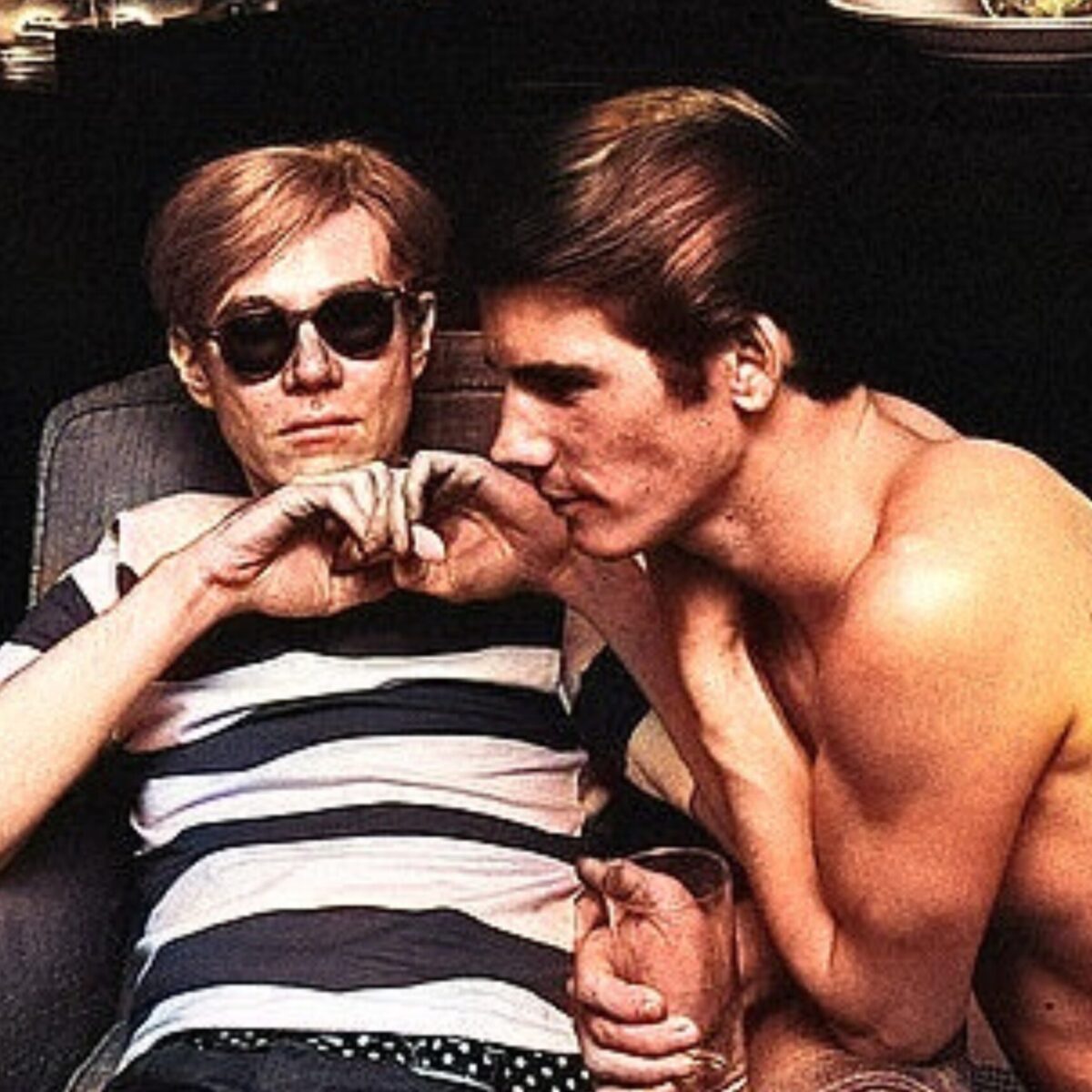 Andy Warhol: Βρέθηκε ύφασμα που είχε σχεδιάσει σε κατάστημα με vintage ρούχα