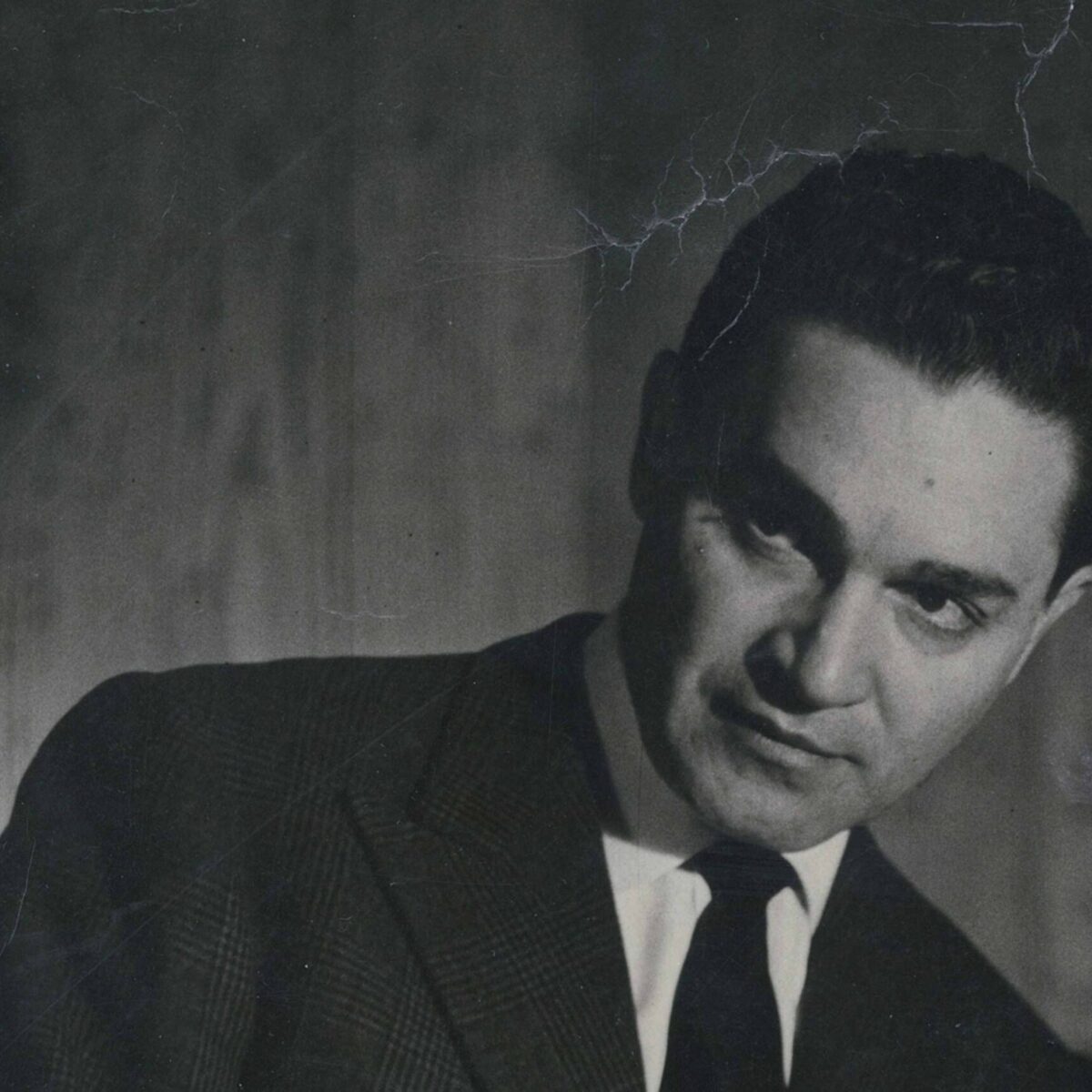 Εδώ μπορείς να μάθεις τα πάντα για τον μεγάλο Έλληνα συλλέκτη Αλέξανδρο Ιόλα