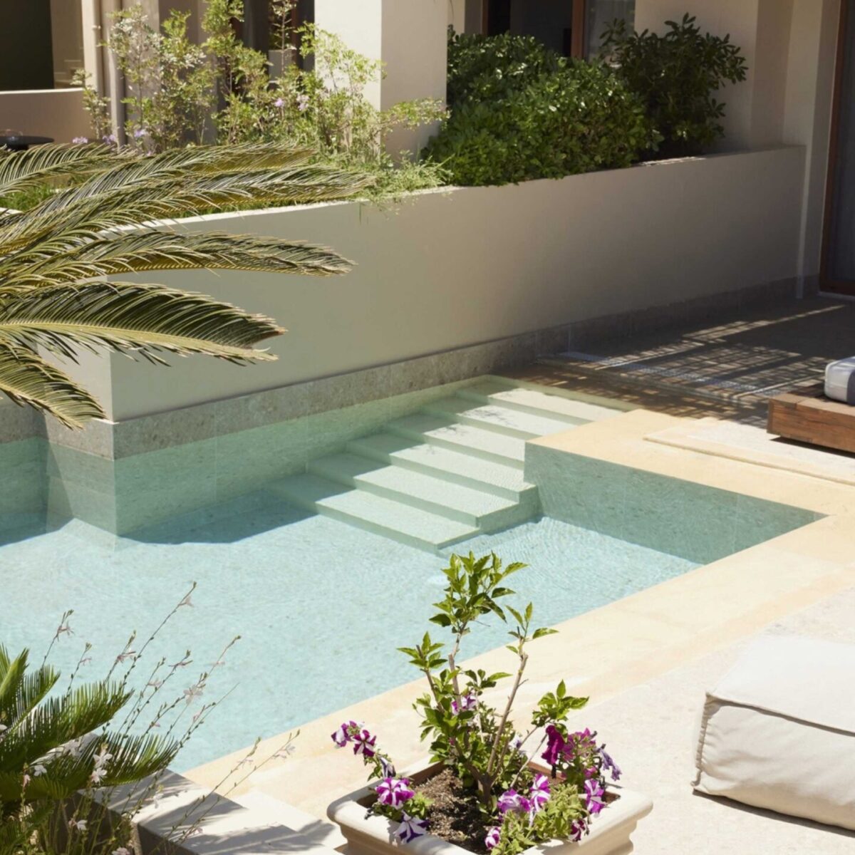 Mindful Weeks: Τα Louis Hotels στη Μύκονο και τα Χανιά σε προσκαλούν να βιώσεις μοναδικές εμπειρίες χαλάρωσης, ευεξίας και θεραπείας