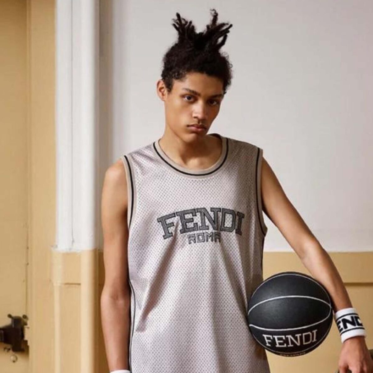 Η νέα συλλογή του οίκου Fendi είναι αφιερωμένη στο θεϊκό μπάσκετ του NBA!