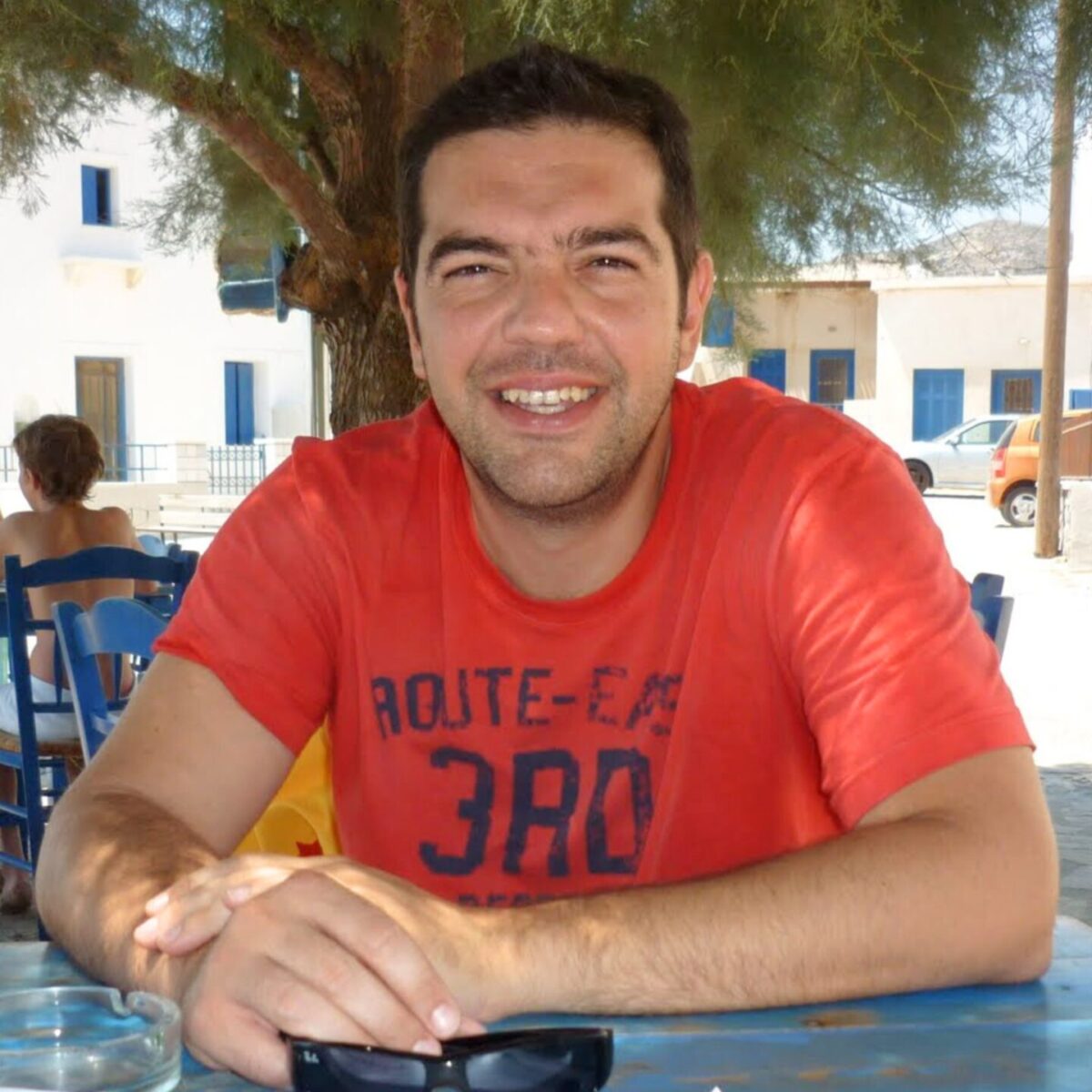 Aντίο Αλέξη! Τότε που 32χρονος Τσίπρας αρθρογραφούσε στο περιοδικό ΟΖΟΝ για την Αθήνα