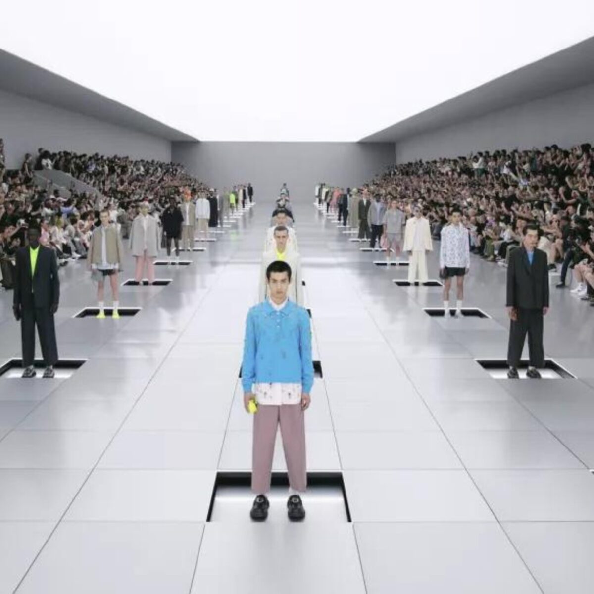 Aπό το πάτωμα ξεφύτρωσαν τα μοντέλα στη πασαρέλα της Dior: Δείτε το υπερθέαμα