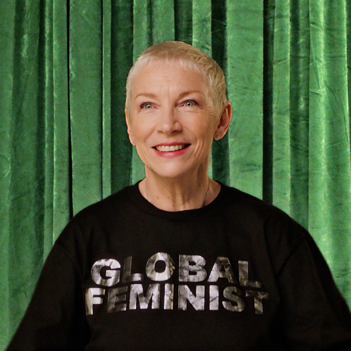 Η Άνι Λένοξ είναι η απροσδόκητη “αντιστάρ” της νέας καμπάνιας του οίκου Gucci