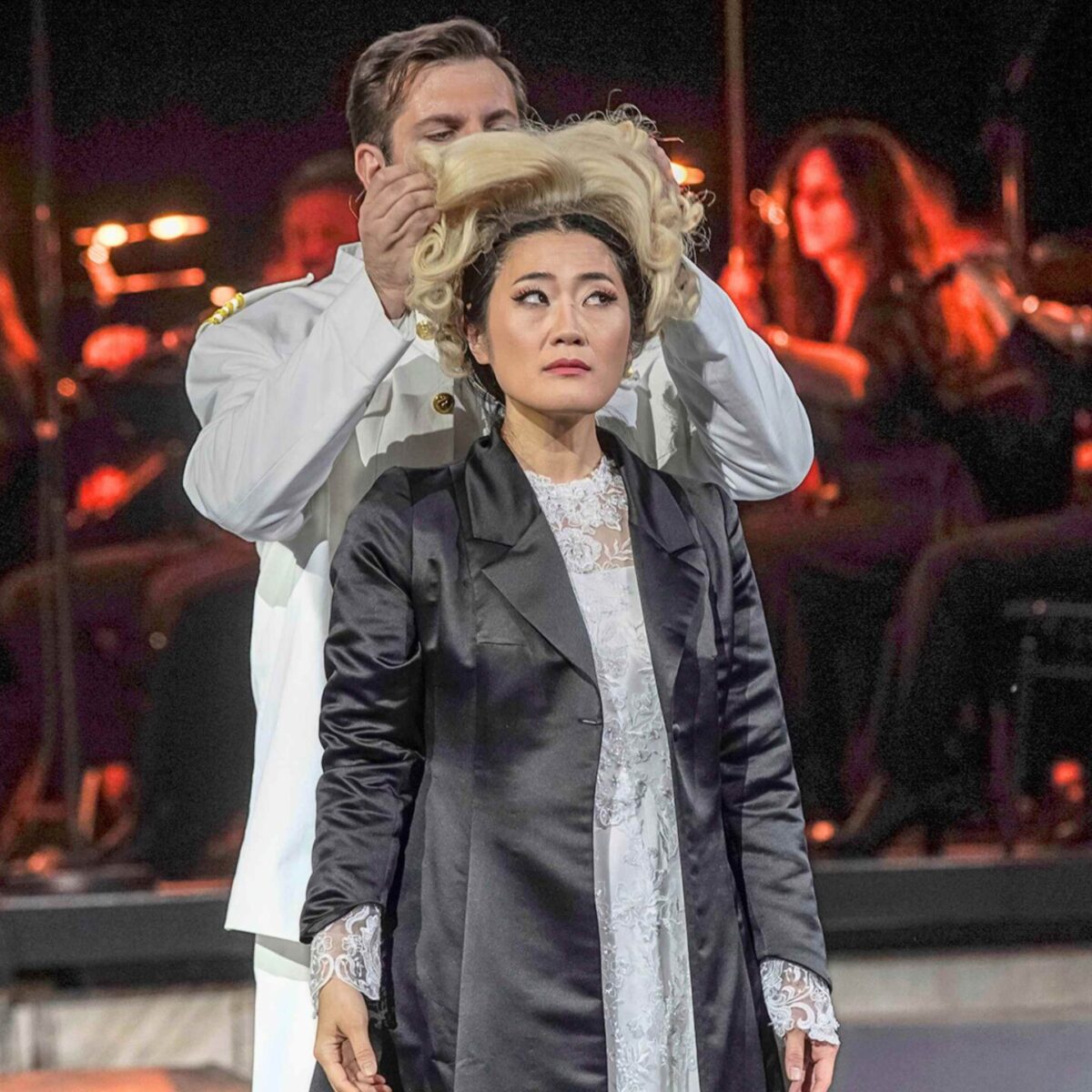 H υψίφωνος Άννα Σον αποθεώθηκε στο κατάμεστο Ηρώδειο, ερμηνεύοντας την Μπαττερφλάι!