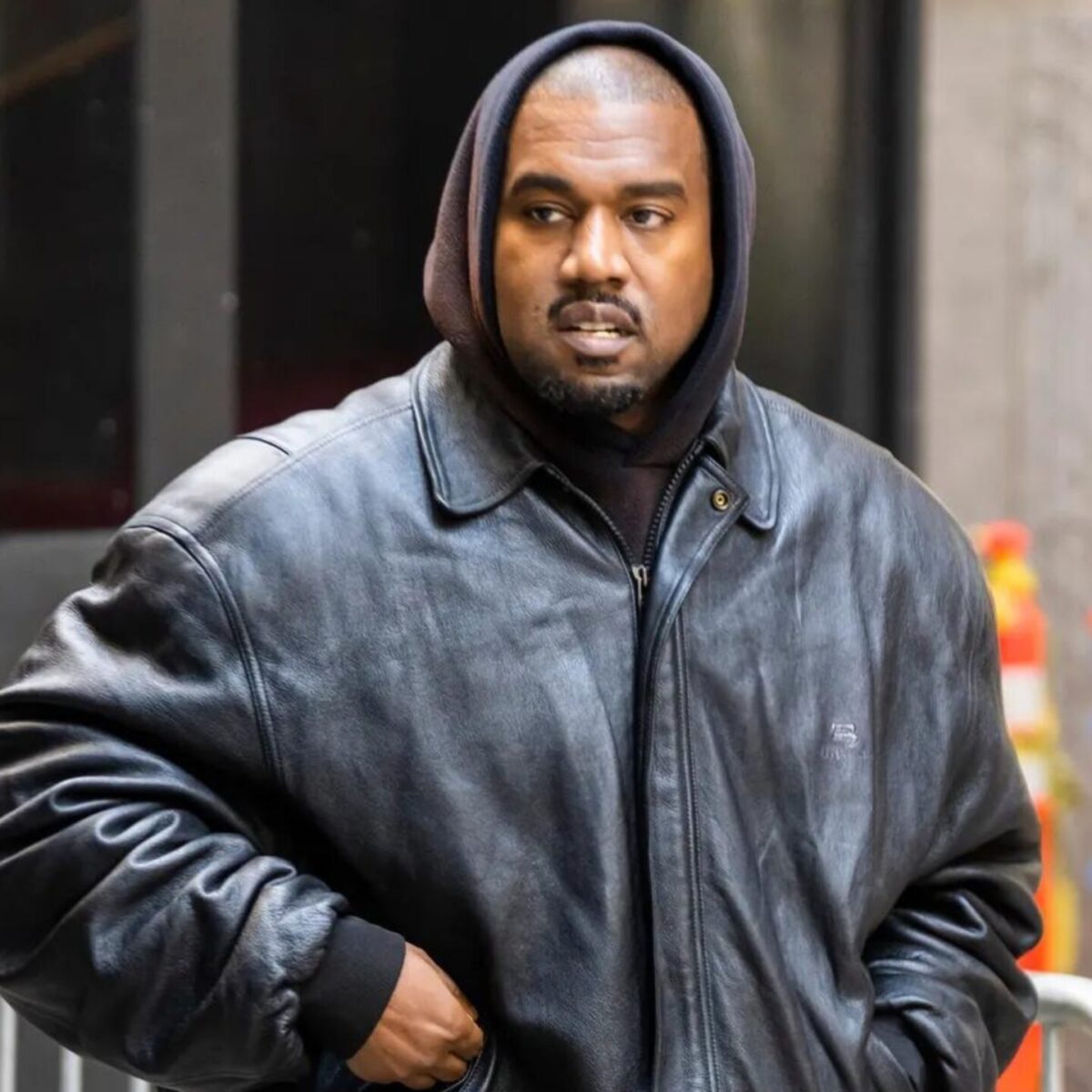 Ο Κanye West αναζητά graphic designer για την εταιρία του: Στείλε βιογραφικό